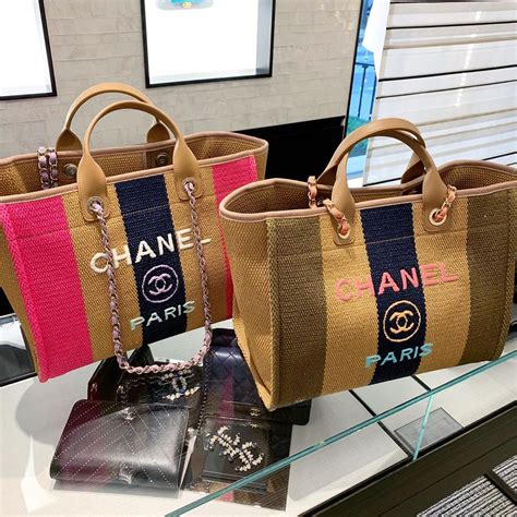 chanel small shopping bag 2020